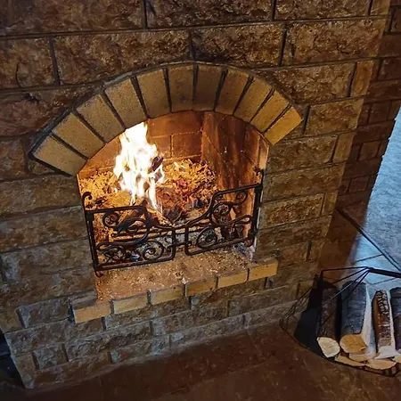 Exclusive House 400m2 - Sauna, Bbq, Fireplace نارفا