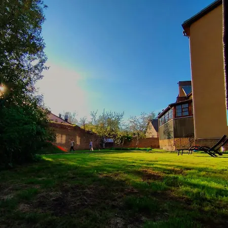 Exclusive House 400m2 - Sauna, Bbq, Fireplace نارفا